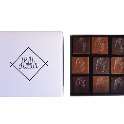 Box of 27 fine chocolates - white