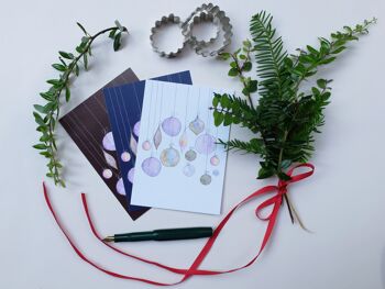 Carte postale Boules de Noël violet 5