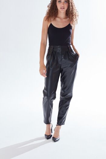 AW21/22-Pantalon fuselé en similicuir Liquorish avec détail plissé en noir- Taille 8 5
