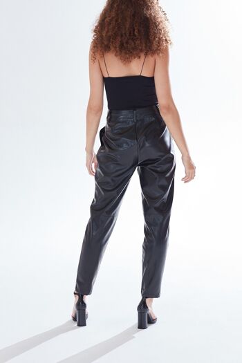 AW21/22-Pantalon fuselé en similicuir Liquorish avec détail plissé en noir- Taille 10 6