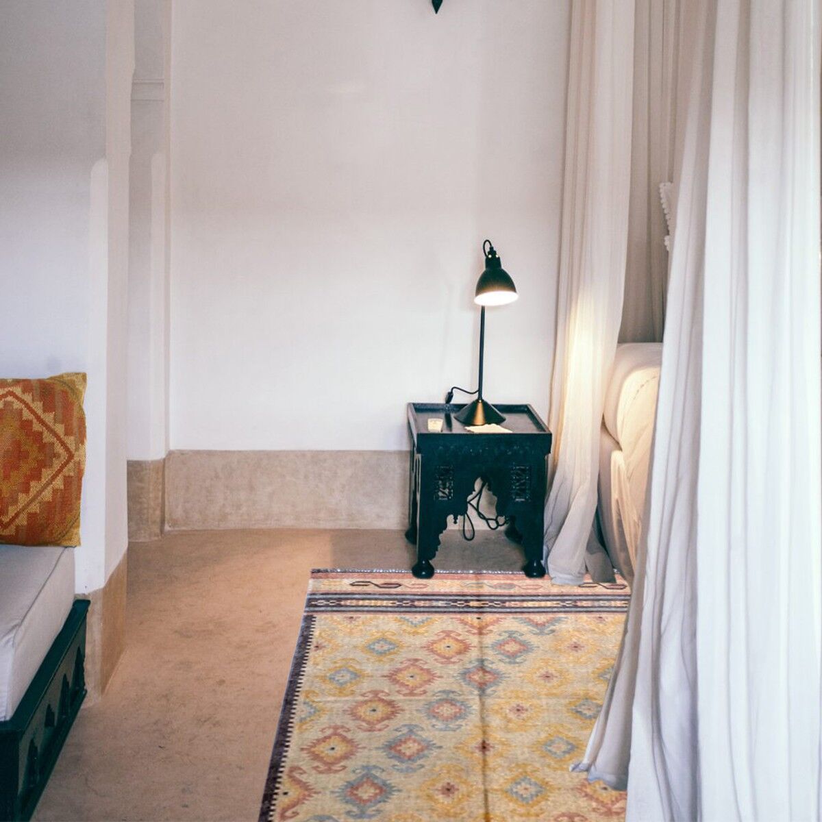 Tapis Kilim Tribal Fait Main en Cachemire