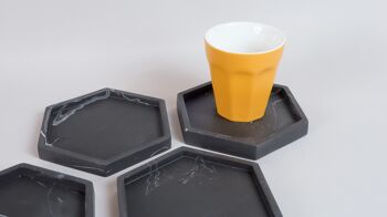 Dessous de verre hexagonal noir 5