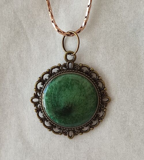 Necklace vintage green