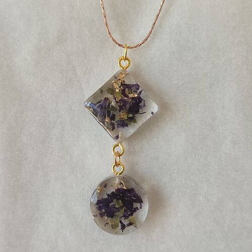Necklace square - round with dried flowers