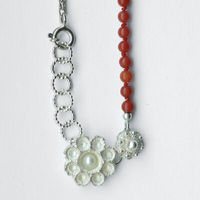 Zeeland red coral necklace and white pearl