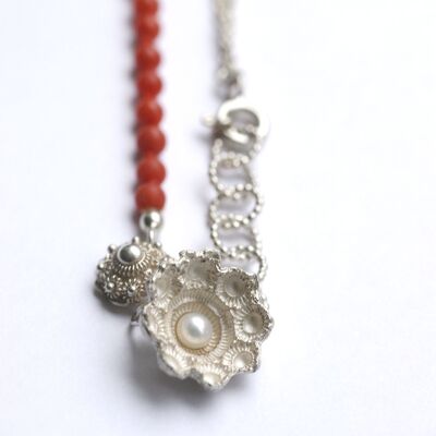 Zeeland necklace red coral and white pearl I