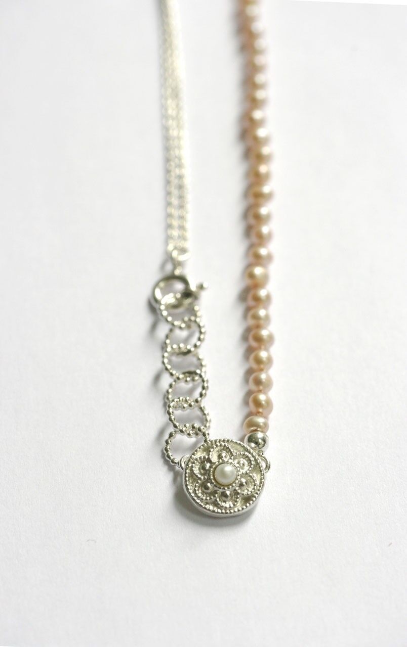 handgemachte Perlenkette Omas Knopf