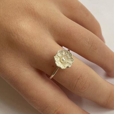 Anillo Zeeland pequeño con perla