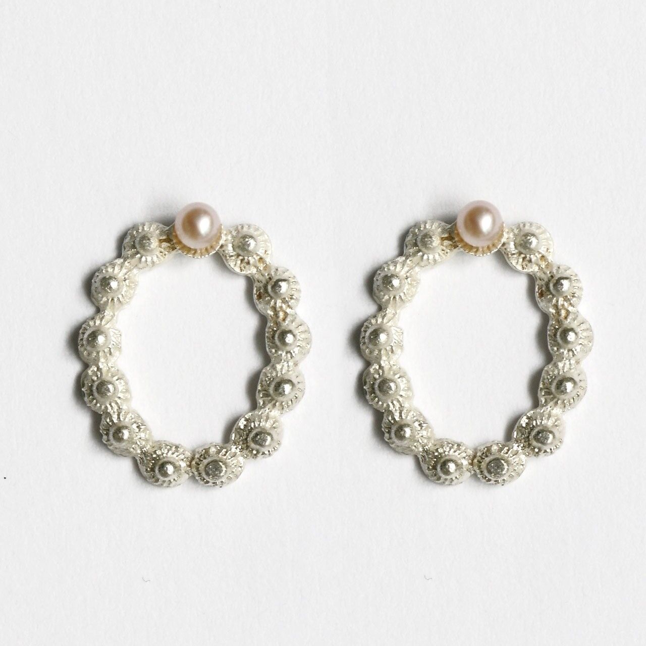 Pendientes de Zelanda, óvalos con perla rosa