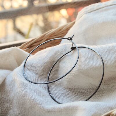 Creole Earring in Oxidized Silver, diameter 6cm