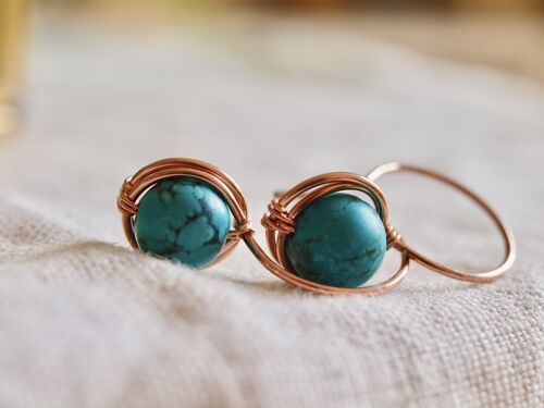 Boucles d’oreilles en or rose turquoise, Français Dangle Turquoise, Wirewrapped, Taille moyenne, pierre de 8mm, birtstone décembre, cadeau pour les bébés de décembre