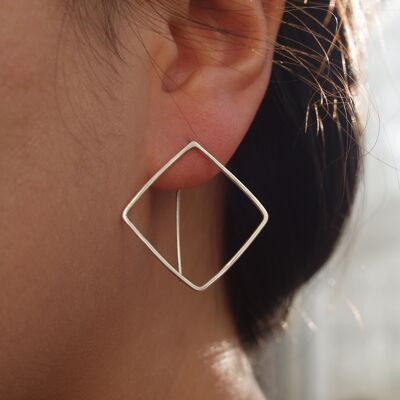 Front facing creole earring, silver, square shape, polished brilliants, modern minimalist jewelry