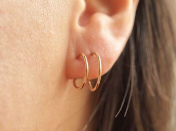 Huggie hoops deux boucles d’oreilles perçantes illusion stud 3