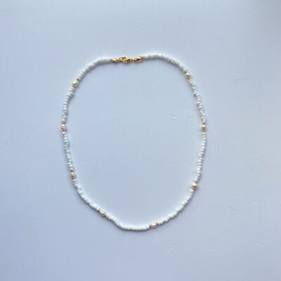 Beaded Necklace With Fresh Water Pearl - white
