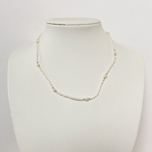 Freshwater Pearls And Bead Necklace - Choker - white