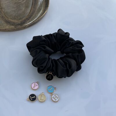 Scrunchies de pelo negro satinado - soporte