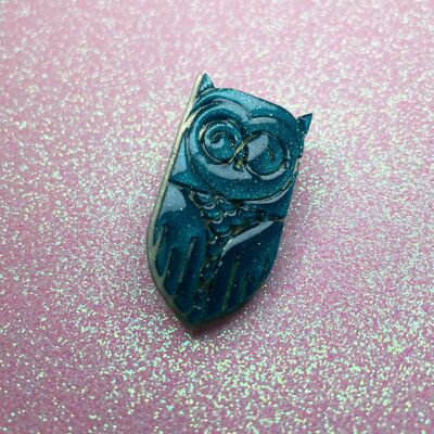 Owl pin