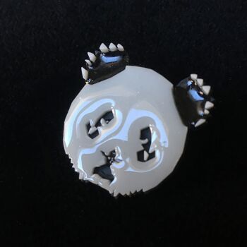 Pin's panda 1