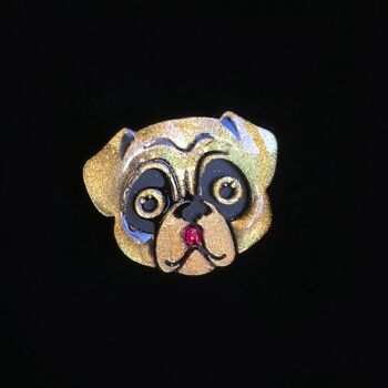 Pin's pug 1