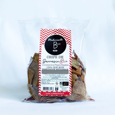 Organic buckwheat crisps with tomato and Espelette pepper