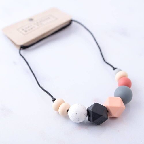 Bexley silicone teething/fiddle necklace for new mamas