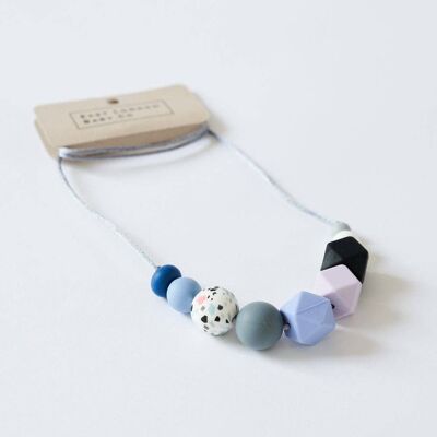 Hoxton silicone teething/fiddle necklace for new mamas