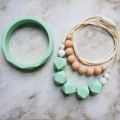 Collier de dentition/violon en silicone menthe pour les nouvelles mamans