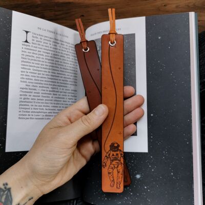 EDGAR - COSMOS leather bookmark