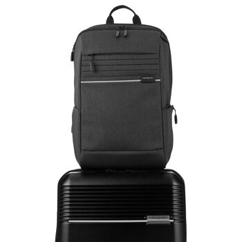 Comparaison du sac à dos DASH Two 15,6 po 9