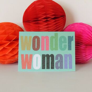 TW106 Mini carte Wonder Woman avec lettrage pailleté 3