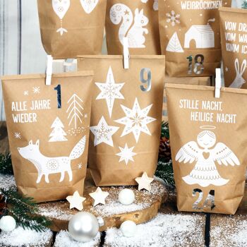Calendrier de l'Avent extravagant à remplir - avec 24 sacs cadeaux marron et 24 autocollants et clips numérotés - motif animaux de la forêt blanc - pour l'artisanat et les cadeaux - Noël et l'Avent 5