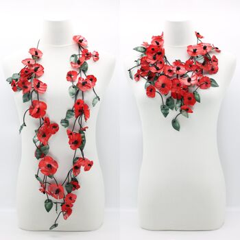 Bouteilles en plastique recyclées - Aqua Long Poppy avec collier de feuilles vertes 1