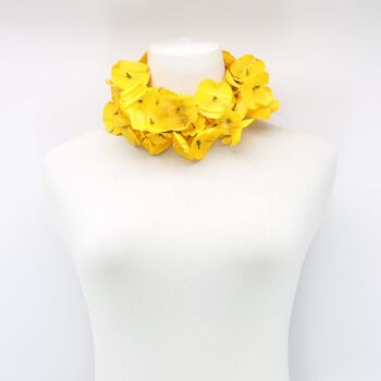 Bouteilles en plastique recyclées - Collier de fleurs de pavot Aqua - Peint à la main - Jaune 2