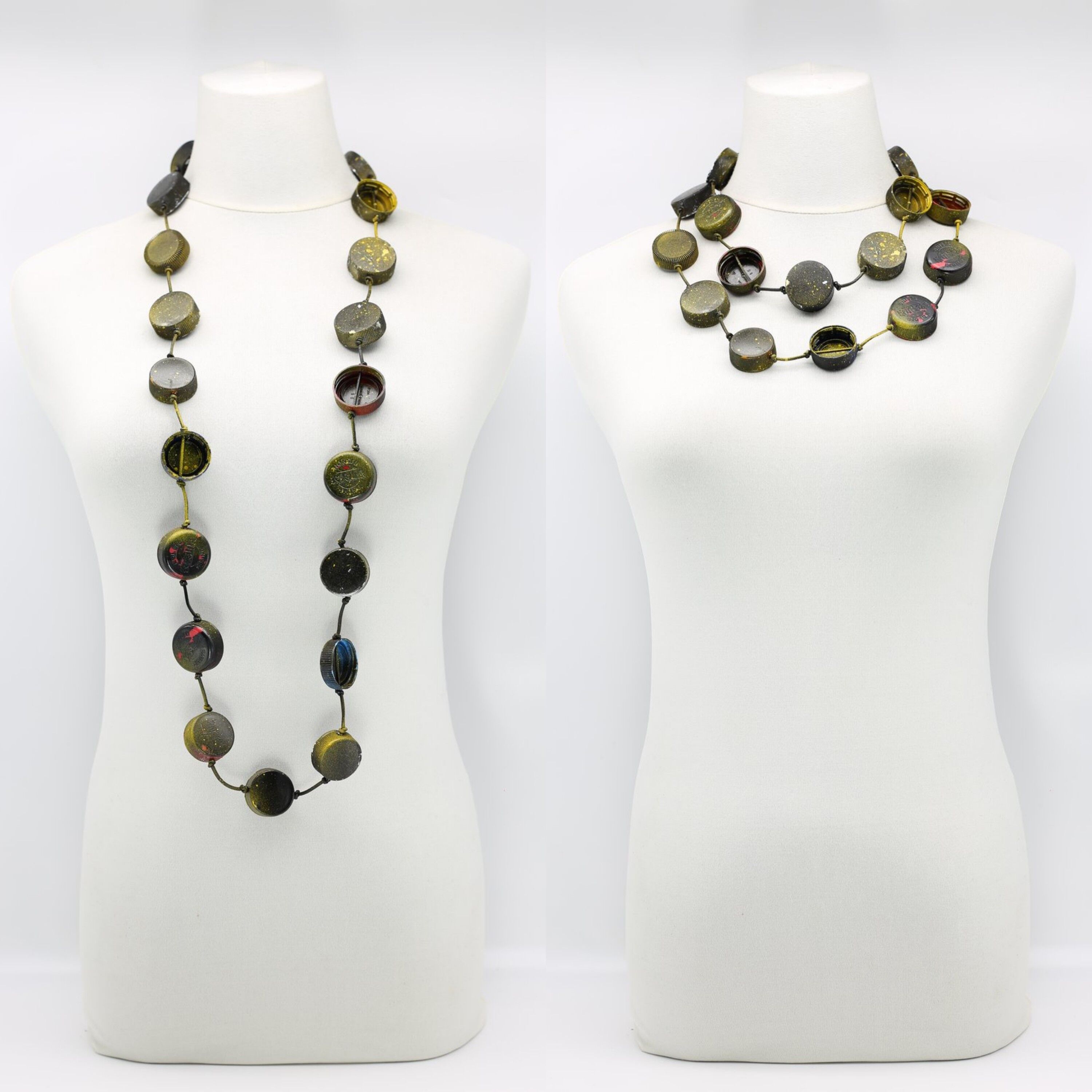 Botellas de plástico recicladas - Cadena de tapas de botella de lirio de agua - Pintado a mano - Amarillo con motas