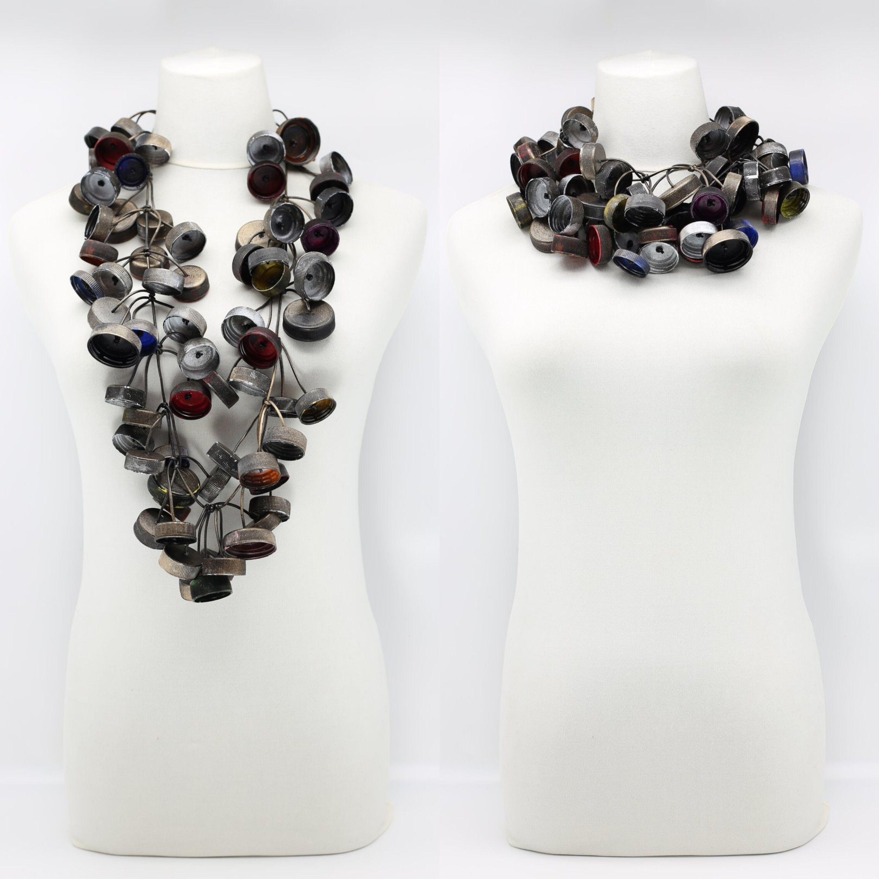 Botellas de plástico recicladas - Árbol de tapas de botella de lirio de agua - Pintado a mano - Plata y oro con motas