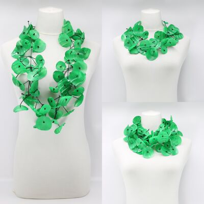 Upcycled Plastikflaschen - Große doppelte Seerose Halskette - Handbemalt - Grün