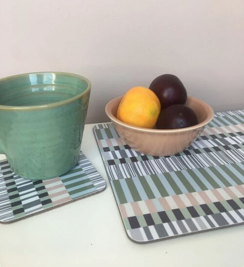 Set of 4 printed placemats -weave print-Cork backed