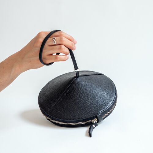 BEATRIX el clutch de piel negra