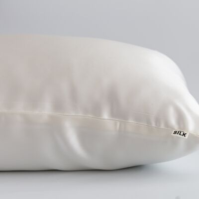 Pearl white hyaluronic acid infused silk pillowcase