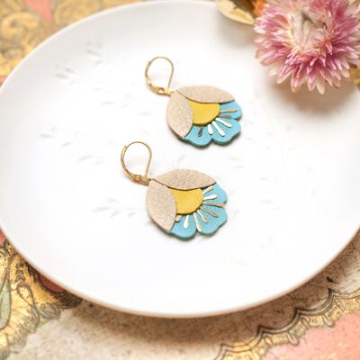 Boucles d'oreilles Fleur de Cerisier - cuir beige, jaune et bleu