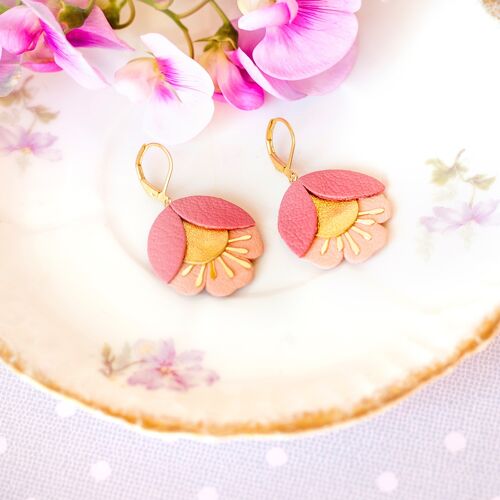 Boucles d'oreilles Fleur de Cerisier - cuir rose foncé, doré et rose