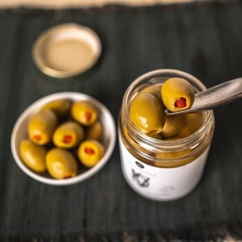 Olives vertes aux poivrons en saumure 3