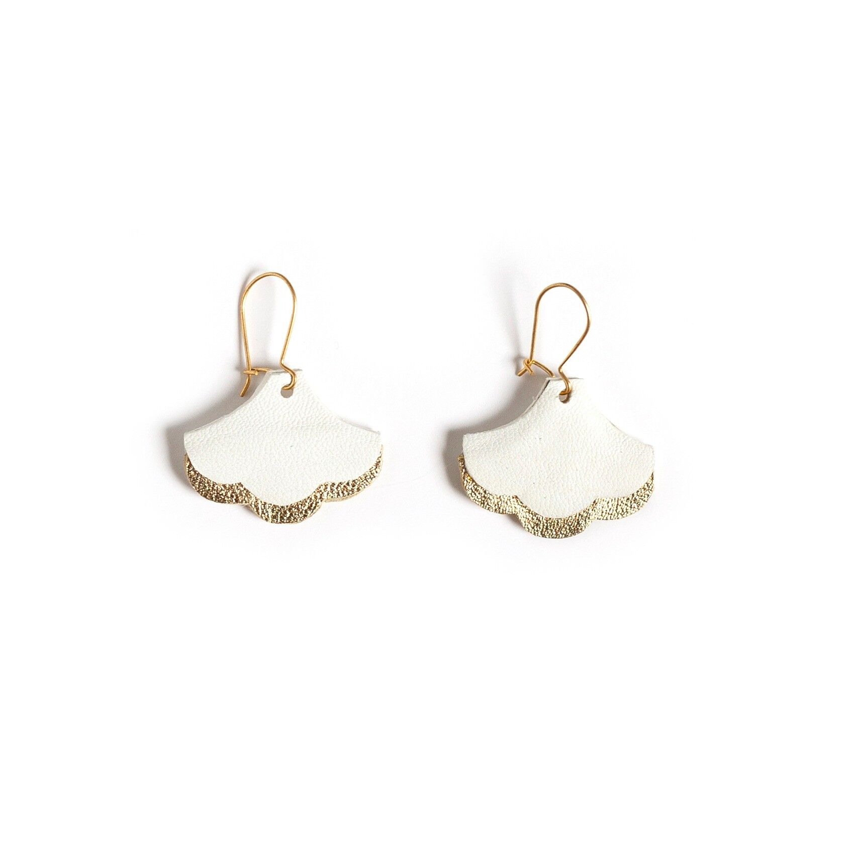 Boucles d'oreilles Ginkgo Art Déco - cuir blanc et doré