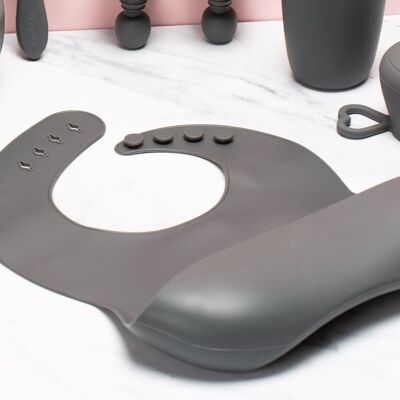 the SCOOP: silicone bib in SLATE