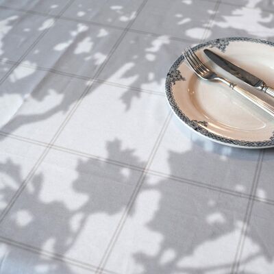 Tischdecke "Im Schatten eines Baumes" - beschichtete Baumwolle - GESCHENK