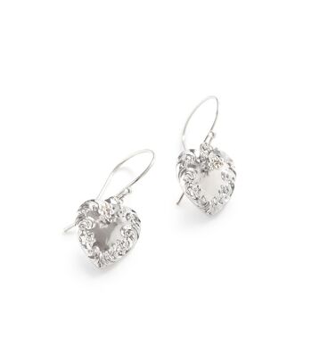 Boucles d'oreilles coeur en argent avec cristaux de diamants noirs 1