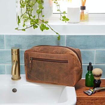 Trousse de toilette en cuir de buffle 1