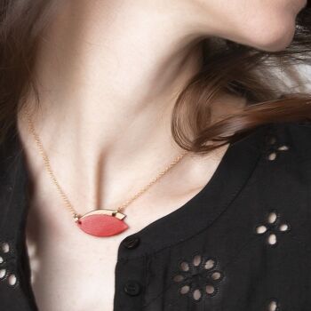 Collier mini-petale rouge 1