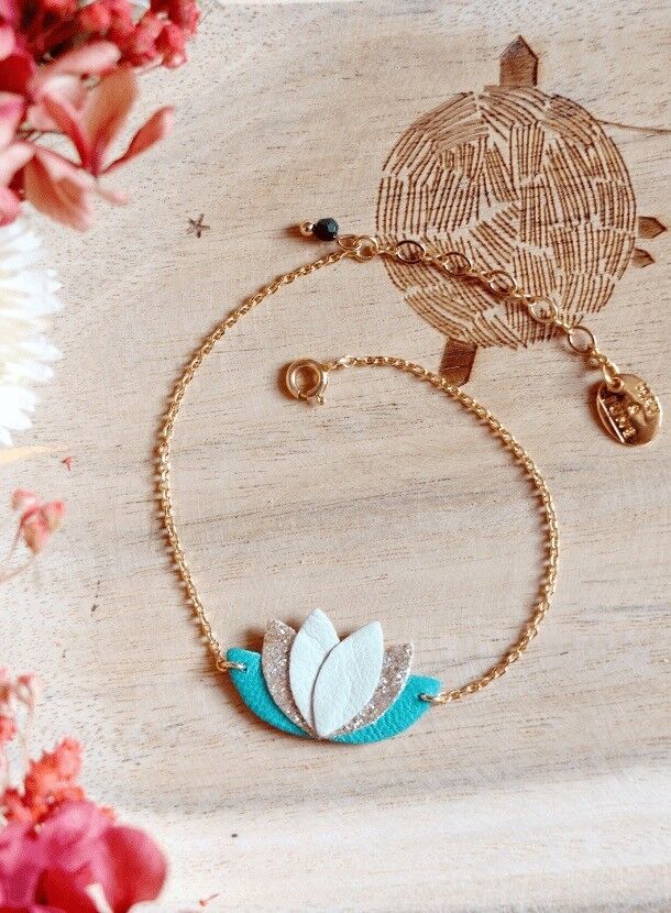 Nile Bracelet - Emerald, Pale Green, Glitter