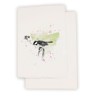 Tarjeta de papel hecha a mano con un pájaro, delicada apariencia de acuarela
